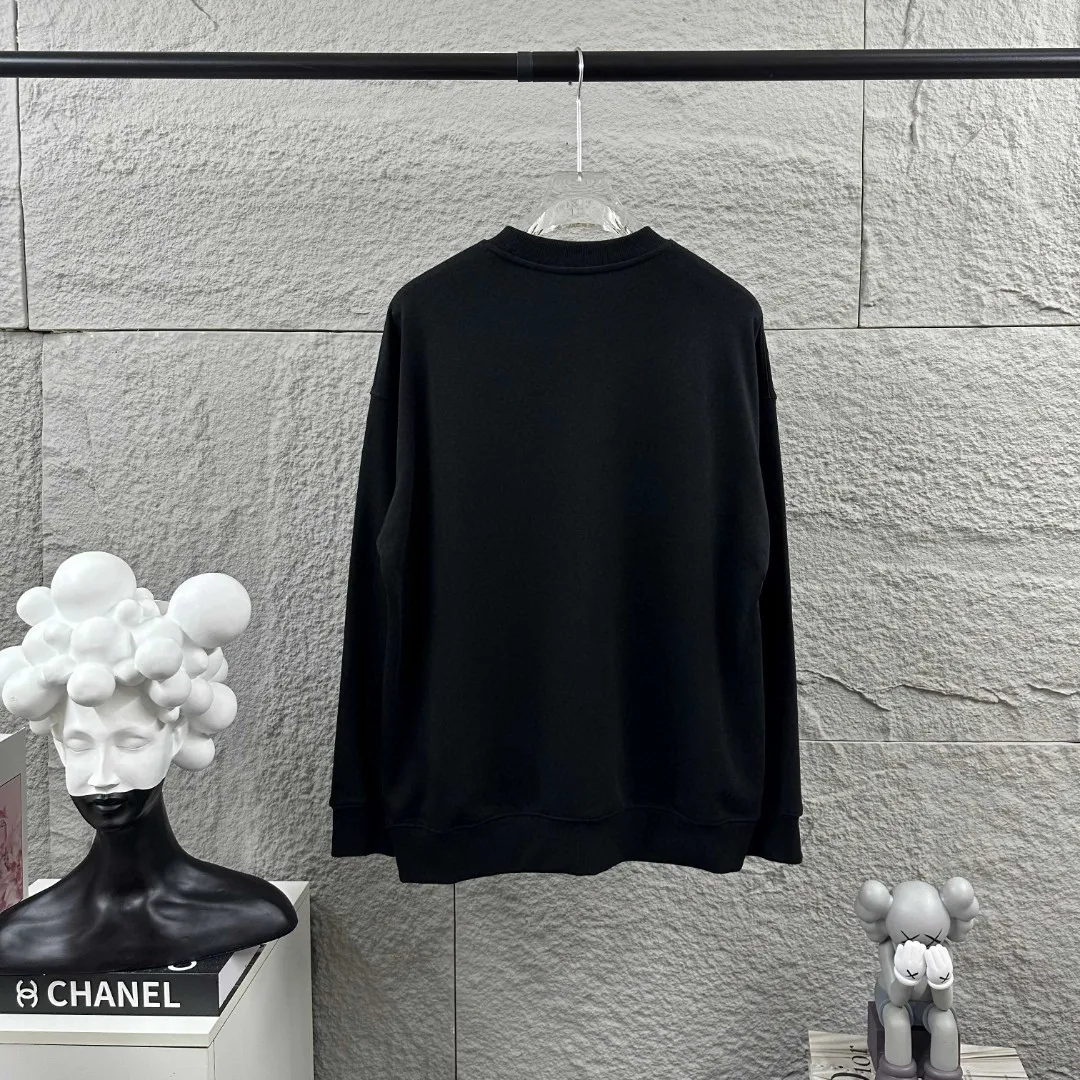 On*running* Series Early Autumn and Winter New Arrival Classic Letter Totem Thick Plate Silicone + Hot Bead Process Customized Terry Fabric Long-Sleeved Round Neck Sweatshirt Men and Women Same Style Color: Black White Size: S (90-130 pounds) M (120-150 pounds) L (140-165 pounds) XL (160-180 pounds) XXL (180 pounds)